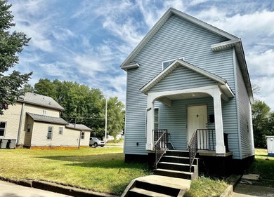 St. Joseph River Home For Sale in Elkhart Indiana