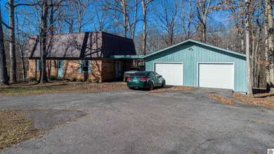 Kentucky Lake Home For Sale in Benton Kentucky