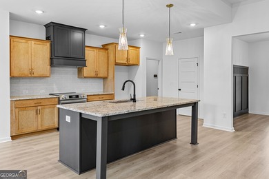 NEW CONSTRUCTION - MOVE IN READY! *The Copeland* by Trademark - photo 17