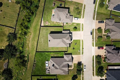 Welcome to this stunning two-story home offering 4 spacious - photo 33
