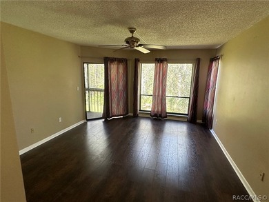 PRICED TO SELL!!!! EXCELLENT END UNIT CONDO ON SECOND FLOOR! HAS - photo 7