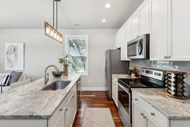 Built in 2018 and ideally located between downtown Charleston - photo 13