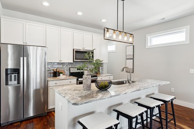 Built in 2018 and ideally located between downtown Charleston - photo 17
