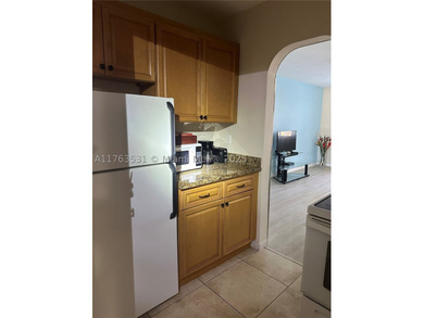 Don't miss this move-in ready ground floor 1-bedroom/1-bathroom - photo 21