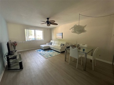 Don't miss this move-in ready ground floor 1-bedroom/1-bathroom - photo 23
