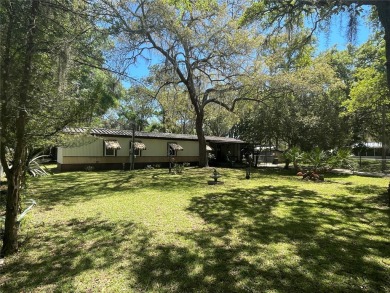 Lake Home For Sale in Pomona Park, Florida