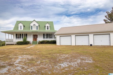 Lay Lake Home For Sale in Clanton Alabama