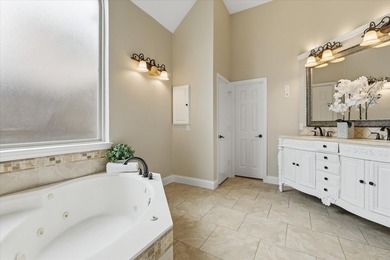 This stunning Castle Hills home is a dream for tech enthusiasts - photo 22