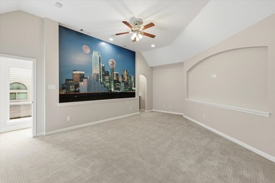 This stunning Castle Hills home is a dream for tech enthusiasts - photo 30