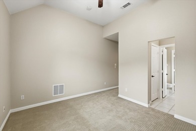 This stunning Castle Hills home is a dream for tech enthusiasts - photo 33