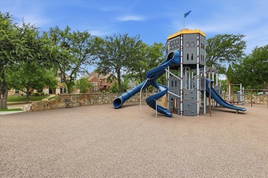 This stunning Castle Hills home is a dream for tech enthusiasts - photo 39