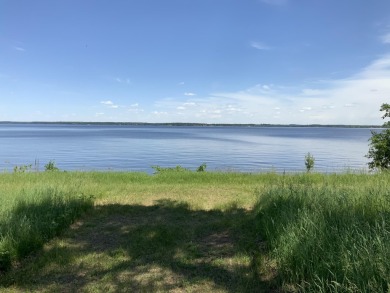 Petenwell Lake  Acreage For Sale in Necedah Wisconsin