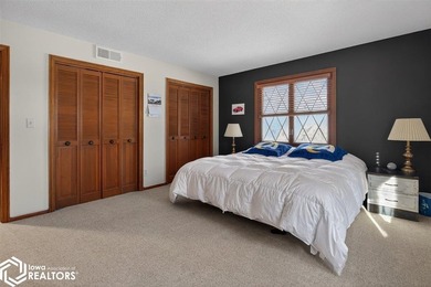 Mid-Century Modern Charm on Nearly an Acre! Step into a home - photo 8