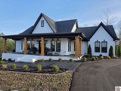 Kentucky Lake Home For Sale in Benton Kentucky