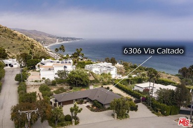 This Malibu Mid Century Ranch home sits on a gorgeous, nearly - photo 2