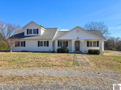 Kentucky Lake Home For Sale in Benton Kentucky