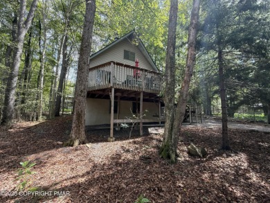 Arrowhead Lake Home For Sale in Pocono Lake Pennsylvania