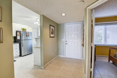 Searching for a 2-bedroom condo in Pembroke Pines with lake - photo 2