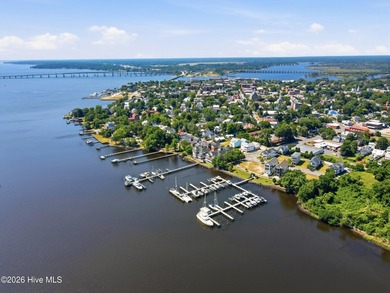 Own a piece of New Bern history with this charming 2-bedroom, 1 - photo 13