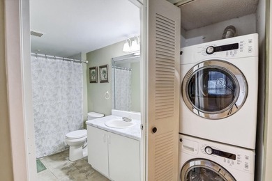 Searching for a 2-bedroom condo in Pembroke Pines with lake - photo 3