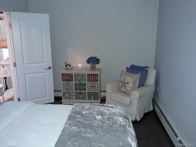 Live the Beachside lifestyle in Long Beach with this beautifully - photo 14