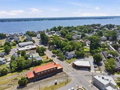 Own a piece of New Bern history with this charming 2-bedroom, 1 - photo 16