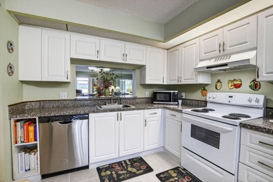 Searching for a 2-bedroom condo in Pembroke Pines with lake - photo 6