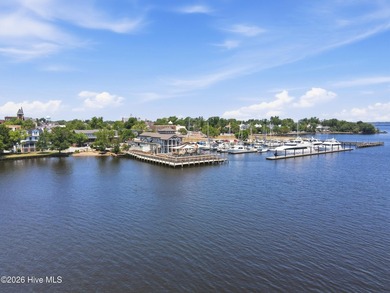 Own a piece of New Bern history with this charming 2-bedroom, 1 - photo 21