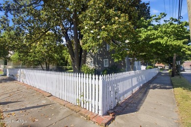 Own a piece of New Bern history with this charming 2-bedroom, 1 - photo 26