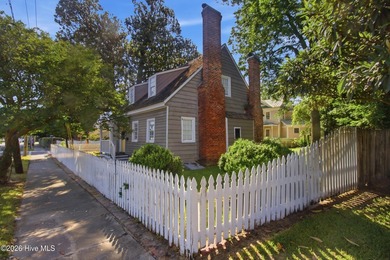 Own a piece of New Bern history with this charming 2-bedroom, 1 - photo 29