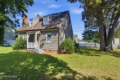 Own a piece of New Bern history with this charming 2-bedroom, 1 - photo 31