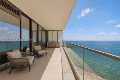 Experience luxury oceanfront living at the prestigious - photo 2