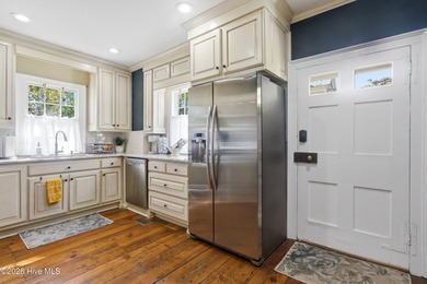 Own a piece of New Bern history with this charming 2-bedroom, 1 - photo 35