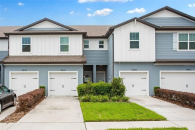 (private lake, pond, creek) Townhome/Townhouse For Sale in Land O Lakes Florida