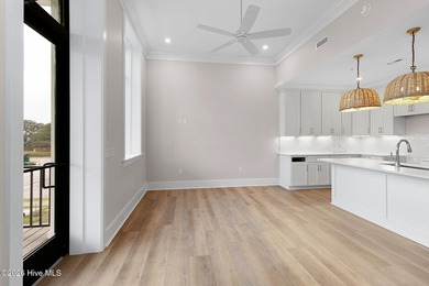 Unit 204 at 805 Mulberry presents a 2-bedroom, 2-bath residence - photo 8