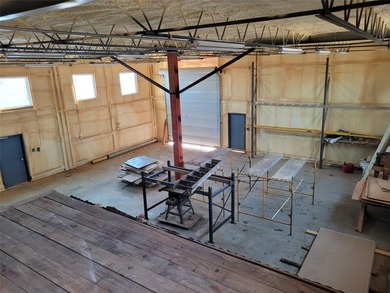 Custom-built steel shop home built in 2022 on over 10 acres - photo 5