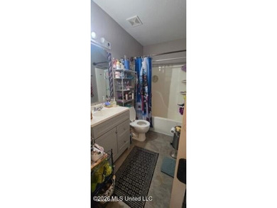 Fantastic 2BR/1BA Home Conveniently Located Across from - photo 17
