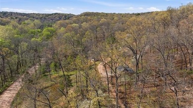 Private 20-acre estate near the Illinois River offering a - photo 44