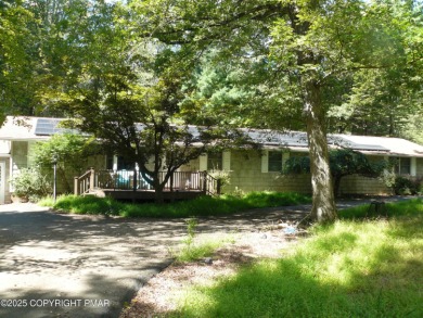 Lake Home Sale Pending in Albrightsville, Pennsylvania