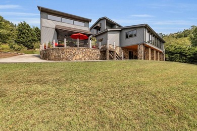 This spectacular home on 3411 Kings Cove Lane is a true hidden - photo 8