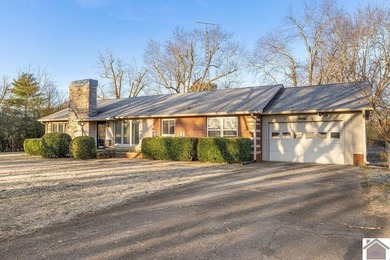 Kentucky Lake Home For Sale in Almo Kentucky