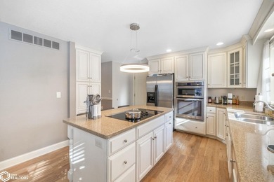 NESTLED WITHIN A PICTURESQUE, TREE LINED SETTING NEAR CLEAR LAKE - photo 10