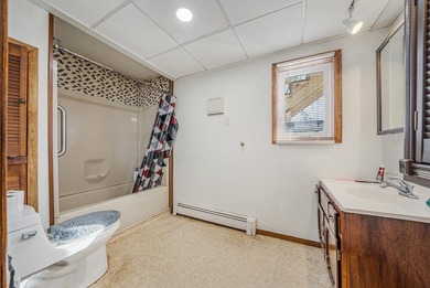 INVESTOR OPPORTUNITY - Huge up/down duplex with upper unit - photo 11