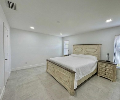 Come and see this 3-bedroom, 2-bathroom single-family home - photo 11