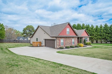 Welcome Home to the sought after D1 neighborhood of Old Mill - photo 3