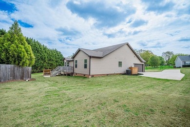 Welcome Home to the sought after D1 neighborhood of Old Mill - photo 4