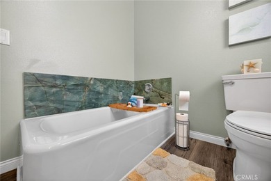 55+ Coastal Living at its best in Hueneme Bay! 3 Bedroom 3 - photo 15