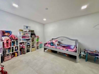 Come and see this 3-bedroom, 2-bathroom single-family home - photo 15