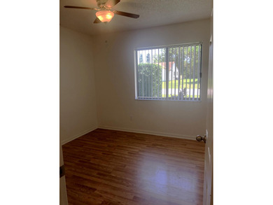 Great location, has new metal roof, new appliances, countertops - photo 15