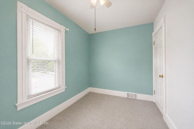 Detached under 500k is almost impossible to find ! Dont miss - photo 24